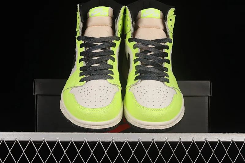 All categories Air Jordan Jordan series basketball shoes Air Jordan 1 High Air Jordan 1 High OG "Volt" AJ1 Joe 1 new fluorescent green 555088-702
